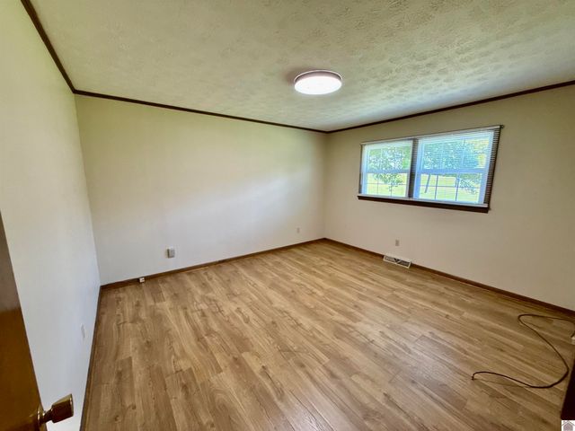 284 Trace Creek Church Road, Mayfield, KY 42066