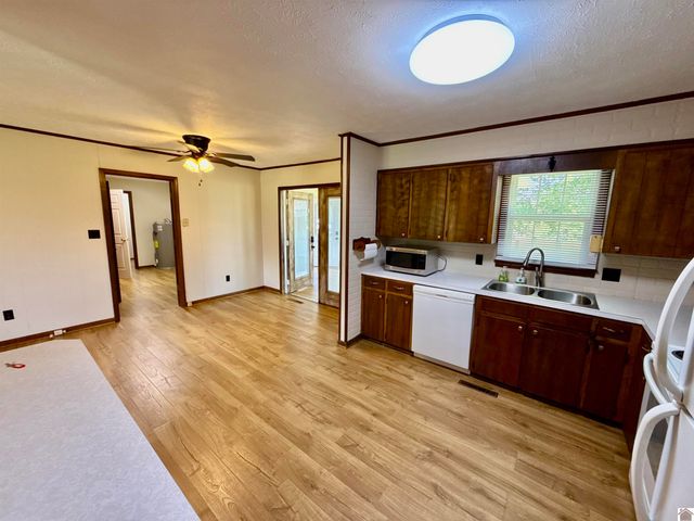 284 Trace Creek Church Road, Mayfield, KY 42066