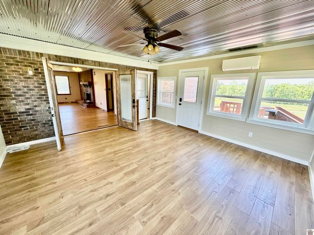 284 Trace Creek Church Road, Mayfield, KY 42066