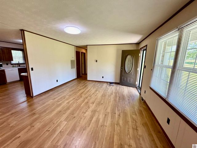 284 Trace Creek Church Road, Mayfield, KY 42066