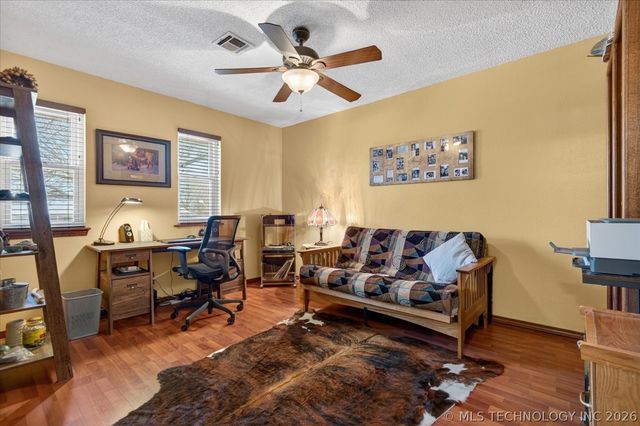 1811 Putnam, Bartlesville, OK 74006