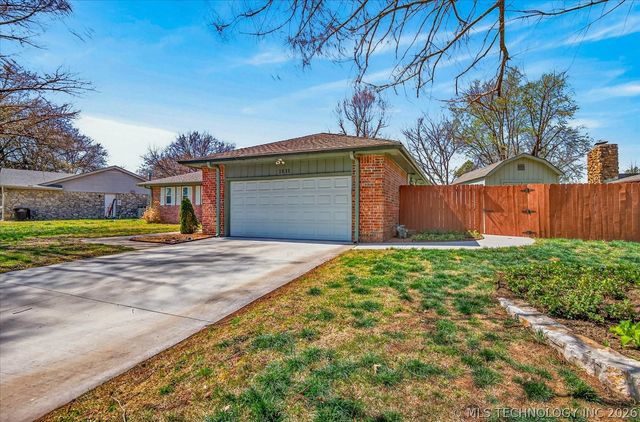 1811 Putnam, Bartlesville, OK 74006