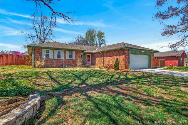 1811 Putnam, Bartlesville, OK 74006
