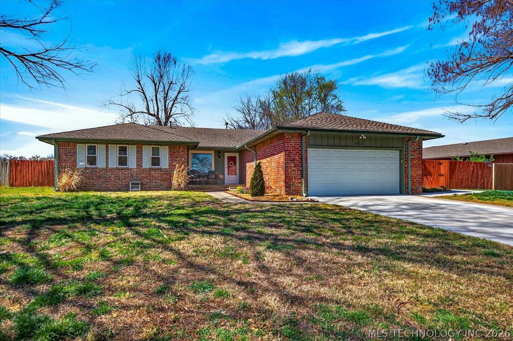 1811 Putnam, Bartlesville, OK 74006
