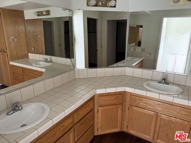 19196 Pine Way, Apple Valley, CA 92308