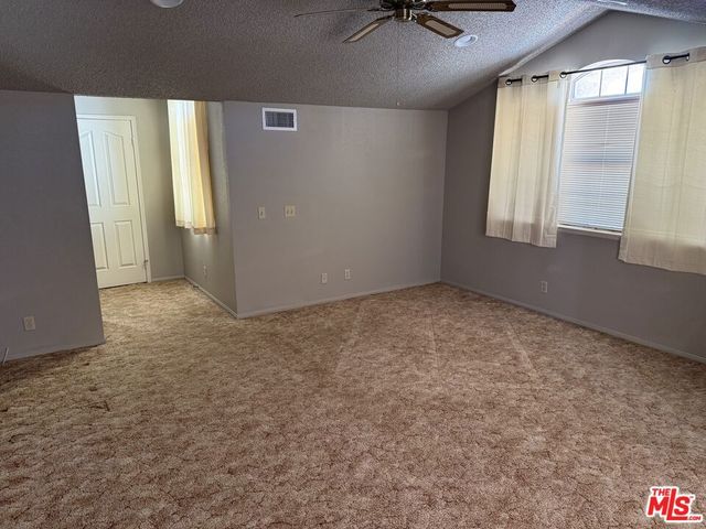 19196 Pine Way, Apple Valley, CA 92308