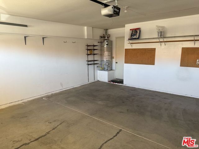 19196 Pine Way, Apple Valley, CA 92308