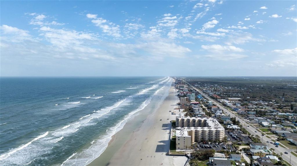 Image 21 of property listing at 2401 S ATLANTIC AVENUE A604, New Smyrna Beach, FL 32169