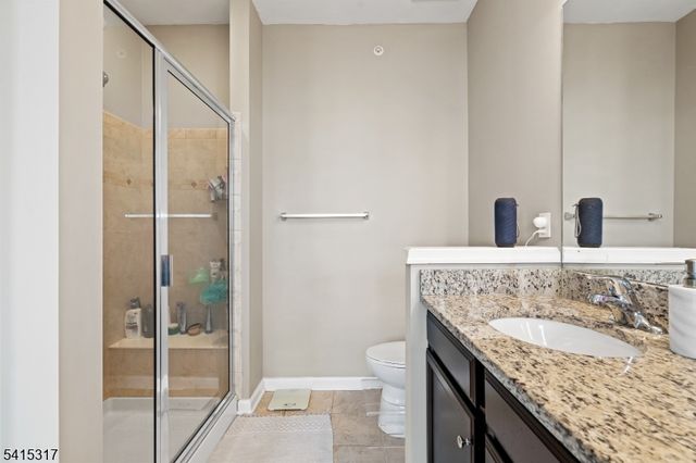 75 Wesmont Dr, Wood-ridge Boro, NJ 07075