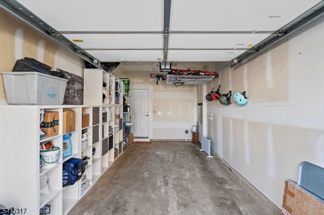 75 Wesmont Dr, Wood-ridge Boro, NJ 07075