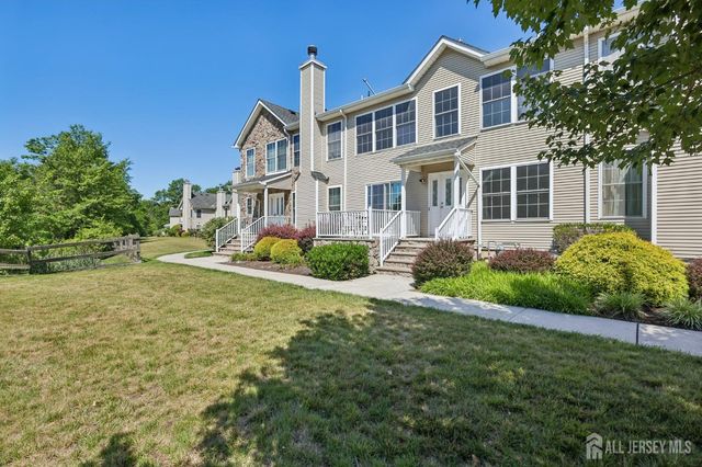 64 Chariot Court, Piscataway, NJ 08854