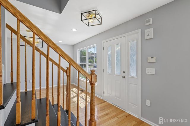 64 Chariot Court, Piscataway, NJ 08854
