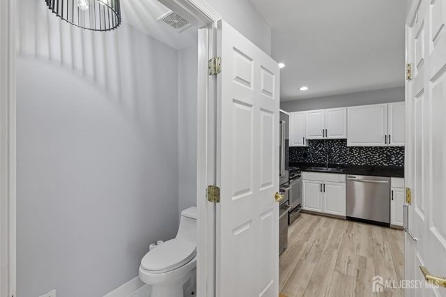 64 Chariot Court, Piscataway, NJ 08854
