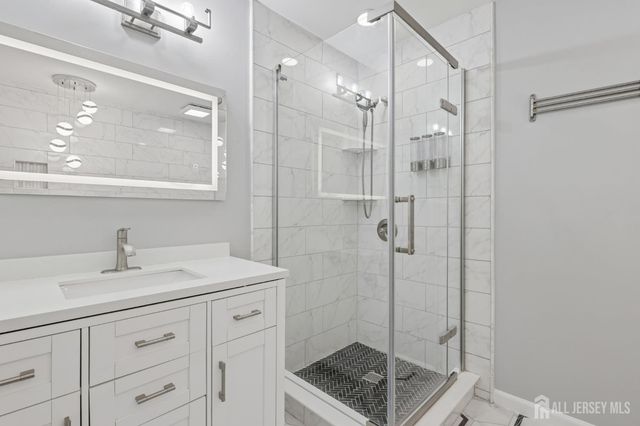 64 Chariot Court, Piscataway, NJ 08854