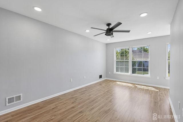64 Chariot Court, Piscataway, NJ 08854