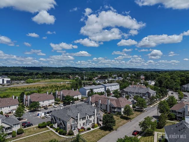 64 Chariot Court, Piscataway, NJ 08854