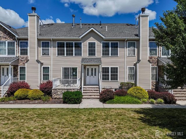 64 Chariot Court, Piscataway, NJ 08854