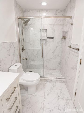 64 Chariot Court, Piscataway, NJ 08854