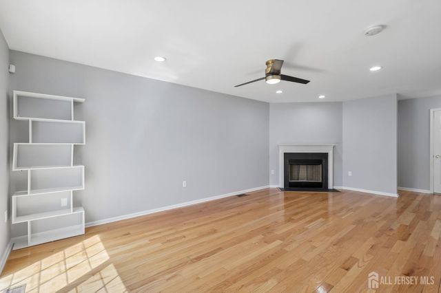 64 Chariot Court, Piscataway, NJ 08854