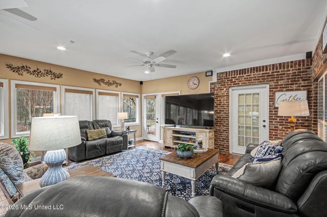 512 Susannah Drive, Brandon, MS 39047