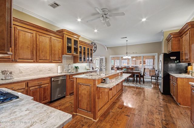 512 Susannah Drive, Brandon, MS 39047