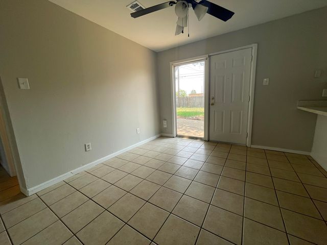 1907 70th Street, Lubbock, TX 79412