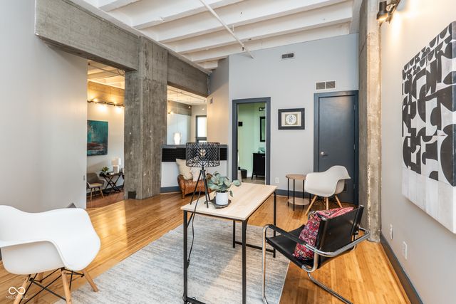 611 N Park Avenue 109, Indianapolis, IN 46204