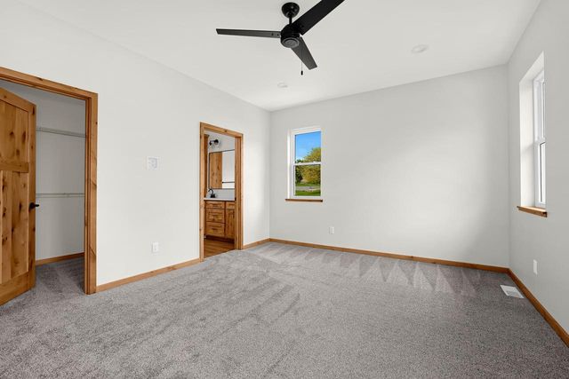 21594 Somerset Down LANE, Galesville, WI 54630