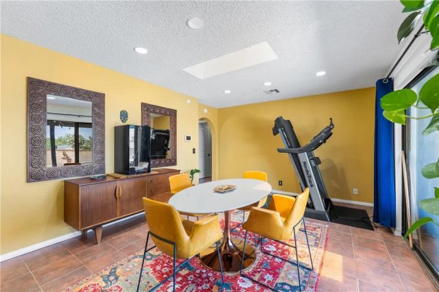 5055 W Avenue K12, Lancaster, CA 93536