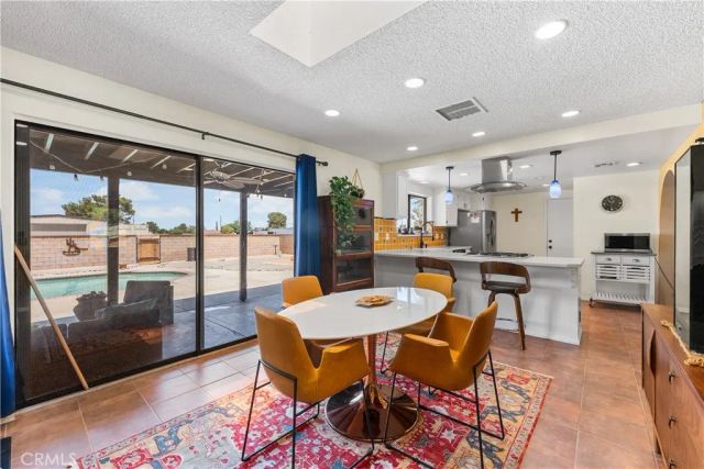 5055 W Avenue K12, Lancaster, CA 93536