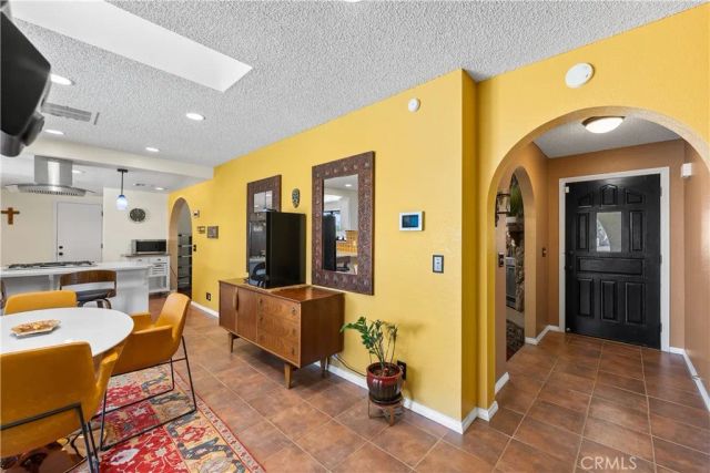 5055 W Avenue K12, Lancaster, CA 93536