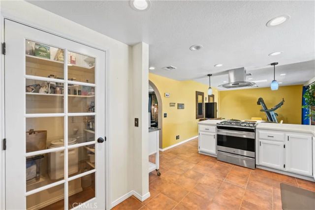 5055 W Avenue K12, Lancaster, CA 93536
