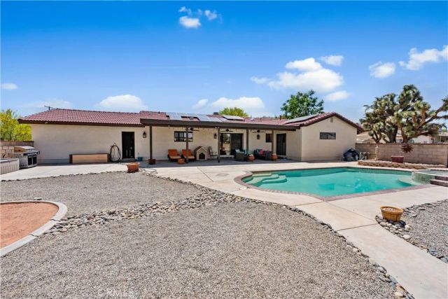 5055 W Avenue K12, Lancaster, CA 93536