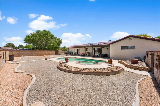 5055 W Avenue K12, Lancaster, CA 93536