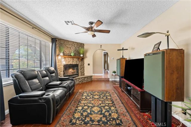 5055 W Avenue K12, Lancaster, CA 93536