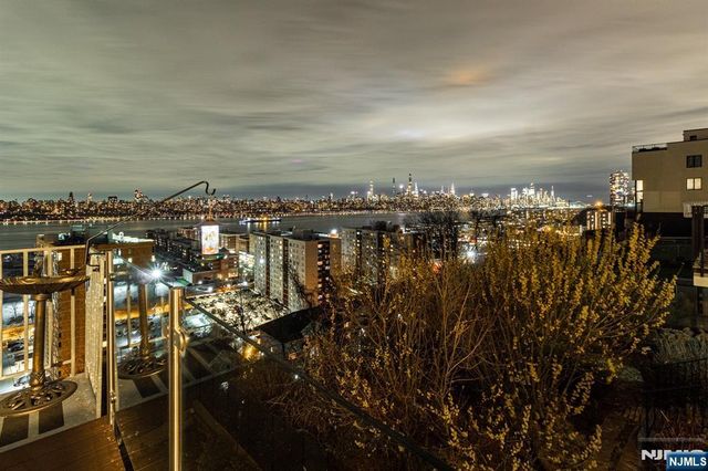 152 Pine Street, Cliffside Park, NJ 07010