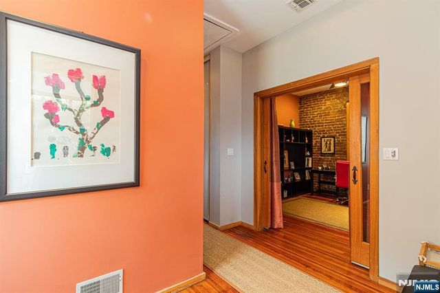 152 Pine Street, Cliffside Park, NJ 07010