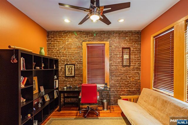 152 Pine Street, Cliffside Park, NJ 07010