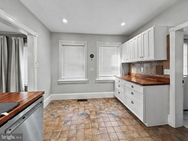 1039 REES AVE, Bryn Mawr, PA 19010