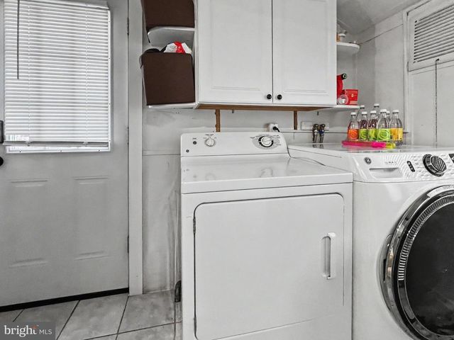 1039 REES AVE, Bryn Mawr, PA 19010