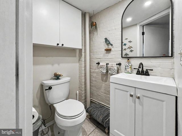 1039 REES AVE, Bryn Mawr, PA 19010