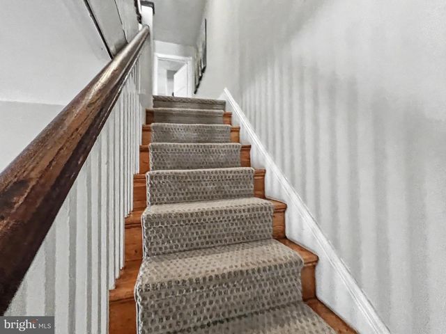 1039 REES AVE, Bryn Mawr, PA 19010