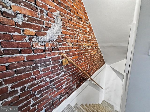 1039 REES AVE, Bryn Mawr, PA 19010