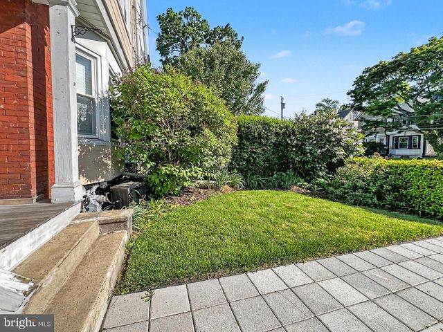 1039 REES AVE, Bryn Mawr, PA 19010