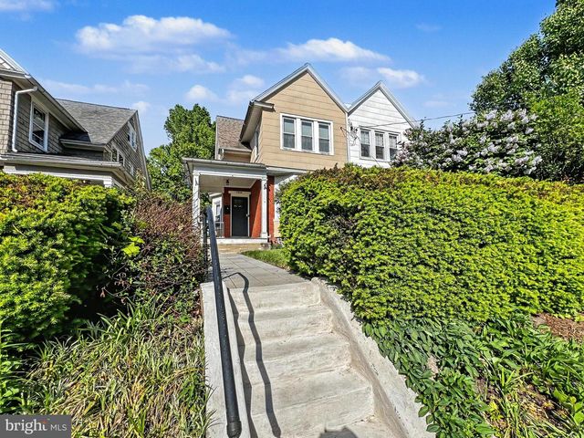 1039 REES AVE, Bryn Mawr, PA 19010