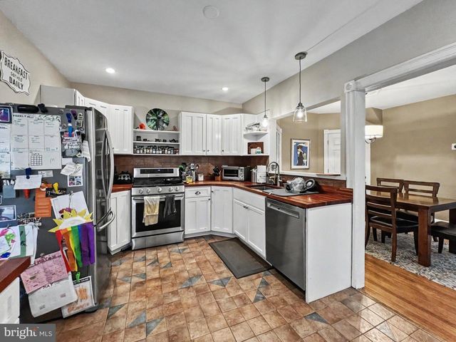 1039 REES AVE, Bryn Mawr, PA 19010