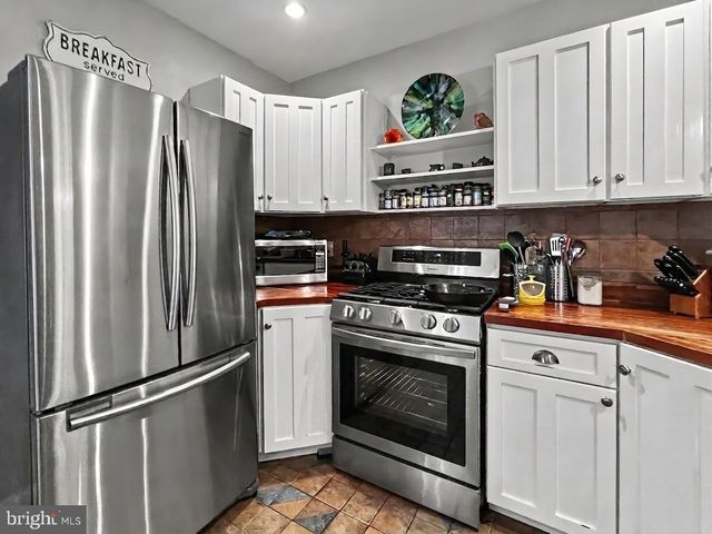 1039 REES AVE, Bryn Mawr, PA 19010