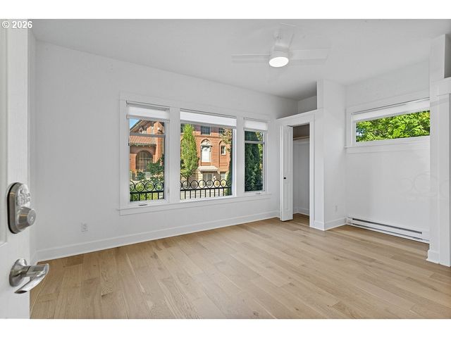 1714 Nw COUCH St 1, Portland, OR 97209