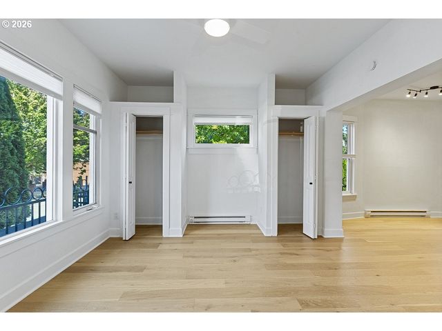 1714 Nw COUCH St 1, Portland, OR 97209