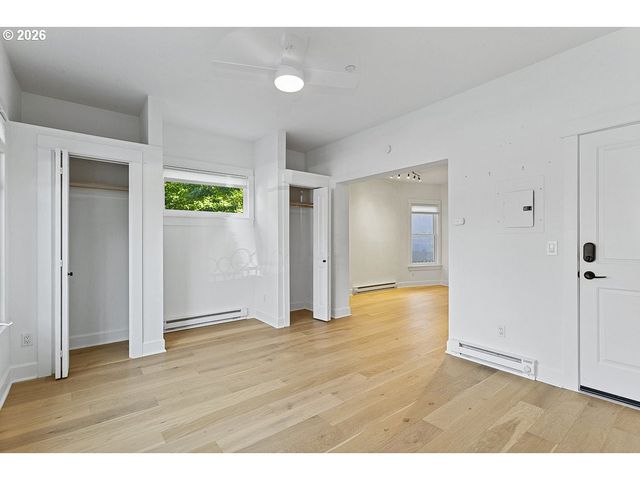 1714 Nw COUCH St 1, Portland, OR 97209